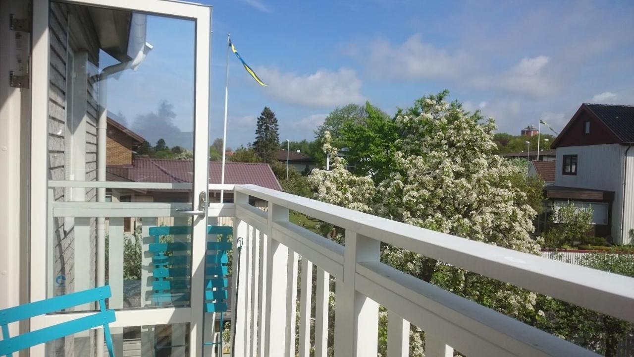 Ljust Boende, Egen Ingang Och Traedgard I Centrum Varberg Eksteriør billede